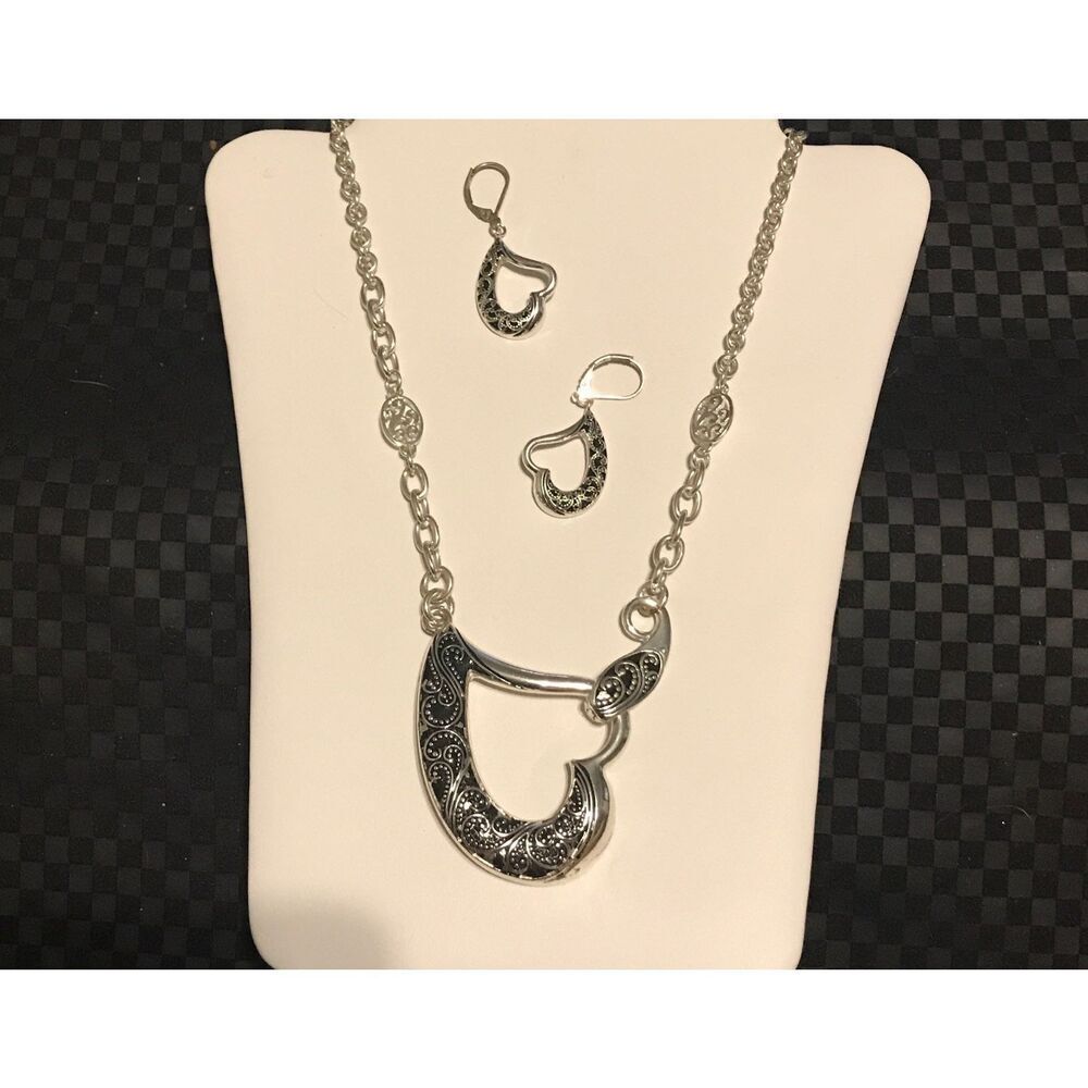 Silver Paisley Heart Necklace/Earrings